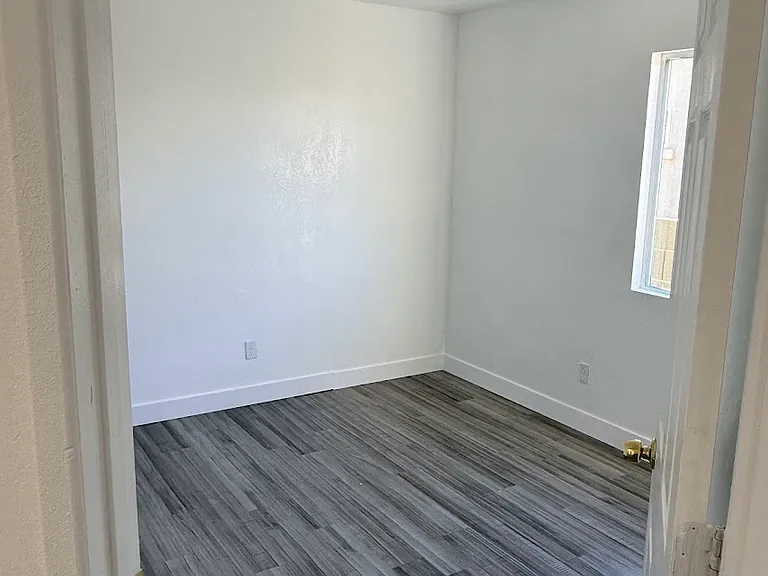 1046 W Polk St #A — Photo 4