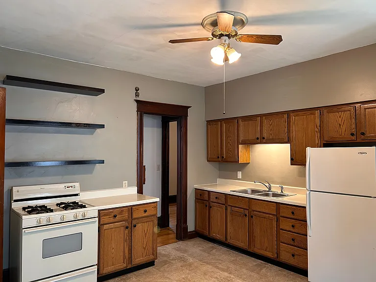 1127 Adams St NE #1 — Photo 10