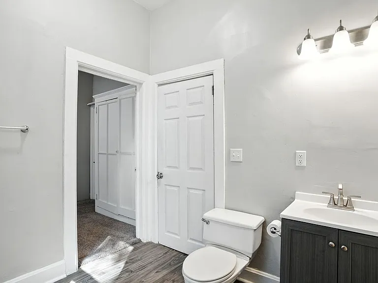 325 Kirkwood Blvd — Photo 15