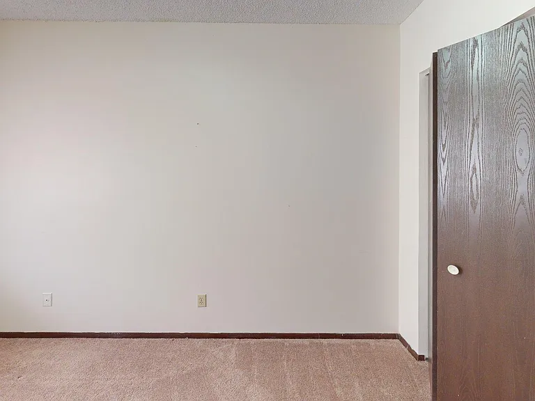 1562 Dogwood Dr — Photo 6