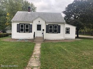 2104 Royce Ave, Kalamazoo, MI 49001