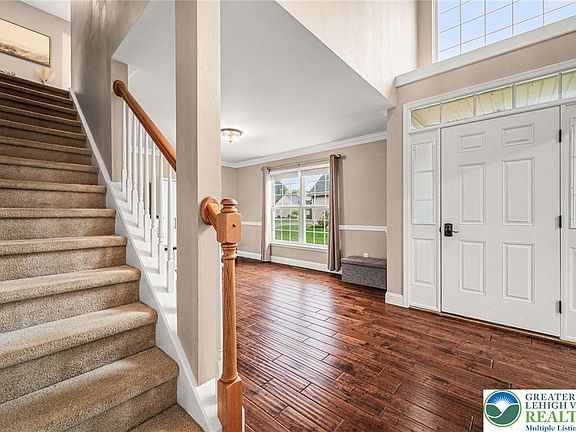 4th image of 2066 Rolling Meadow Dr