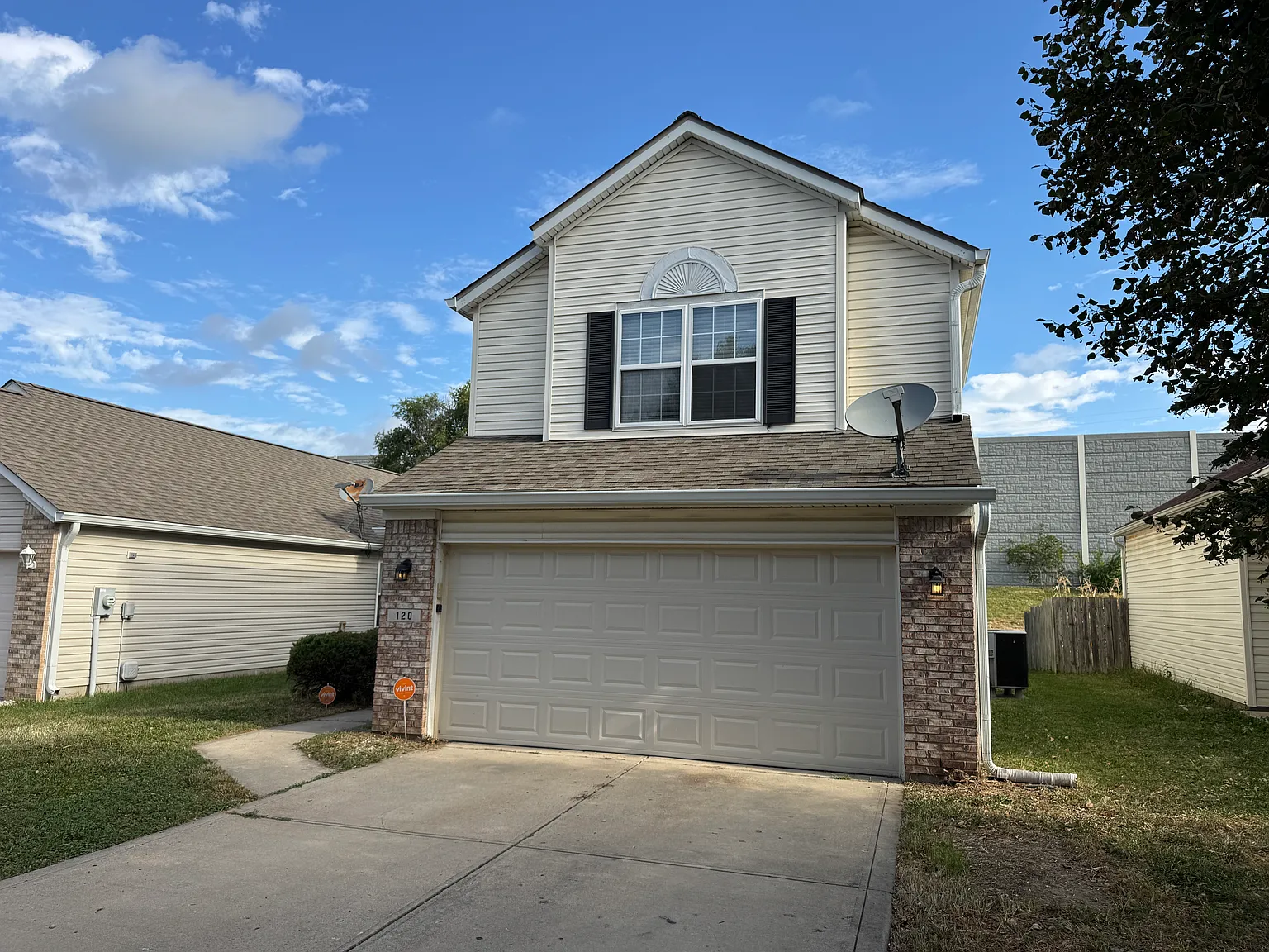 4 bed, 2.5 bath, 2030 sqft, $1,795 — Photo 4