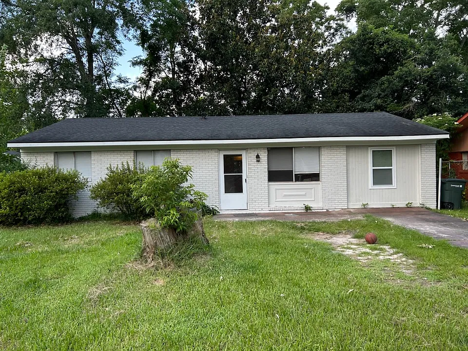 1626 Cloverdale Dr