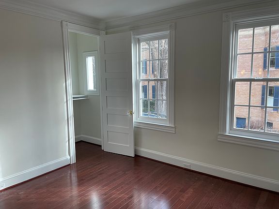 2nd image of 1654 Avon Pl NW