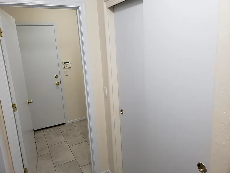 1503 S 228th Ct — Photo 9