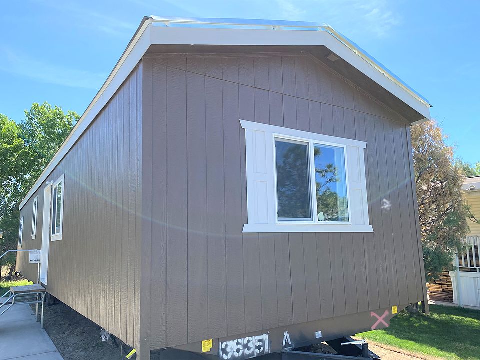 Great Location Home backs up to Green Space