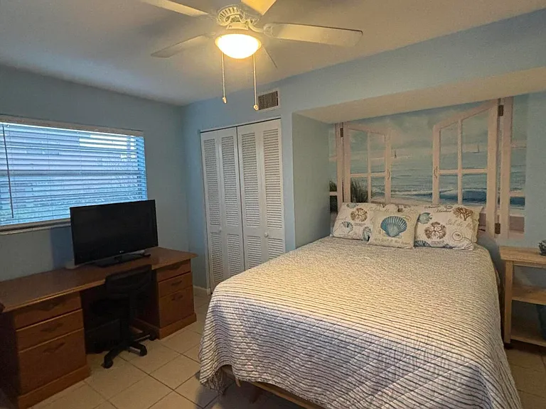 419 Madison Ave #102 — Photo 11