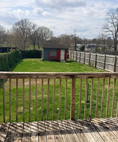 282 E Loudon Ave — Photo 2