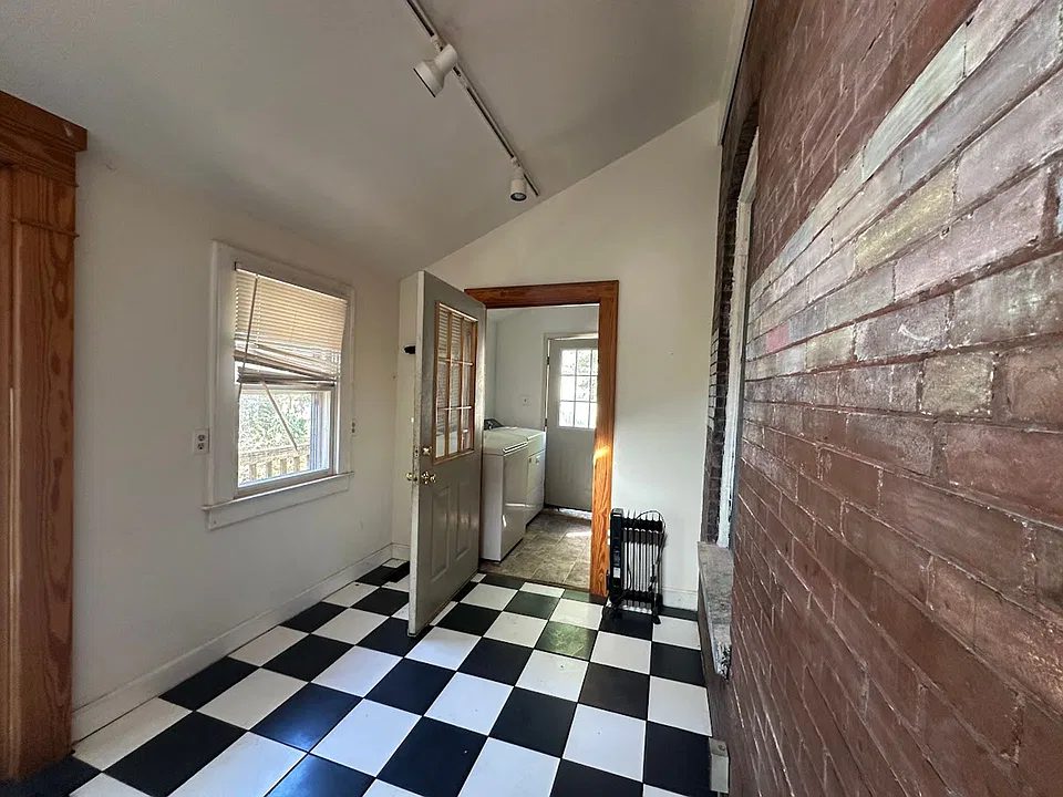 372 Aylesford Pl