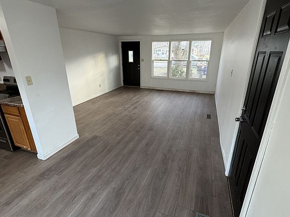 3rd image of 2524 Cle Elum Dr