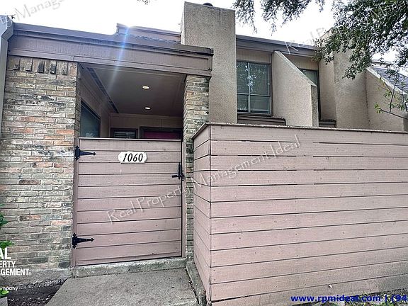 2nd image of 3045 Park Ln APT 1060