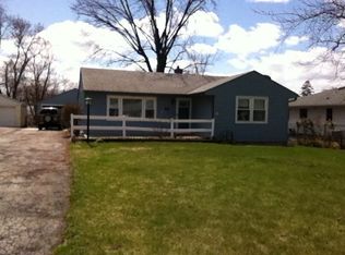 253 E Goebel Dr, Lombard, IL