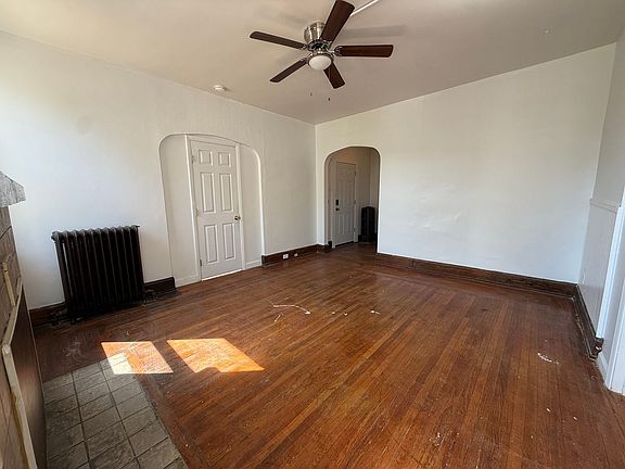 4th image of 548 Carplin Pl