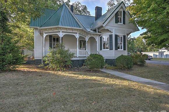 200 E McKinney