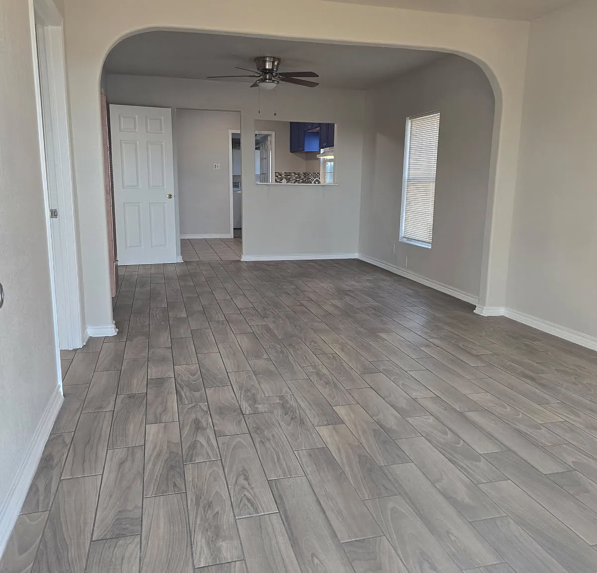 2933 Ruiz St — Photo 1