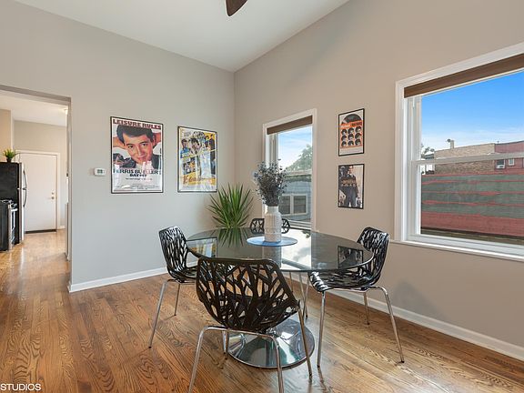 3rd image of 2337 W Grand Ave #2