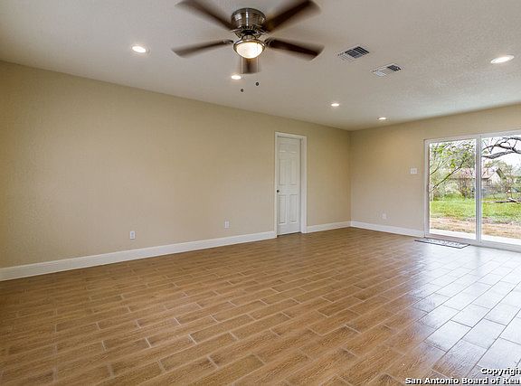 3rd image of 155 Hidden Valley Dr