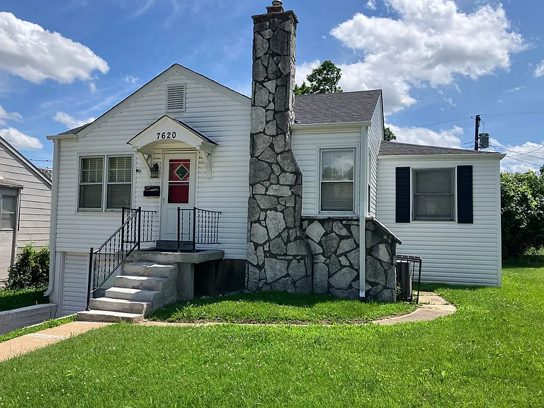 7620 Stanwood Dr — Photo 1
