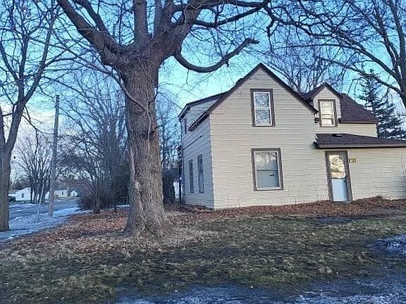 3rd image of 611 S 10th St