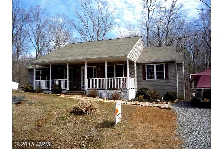 5222 Wyndemere Cir photo 1