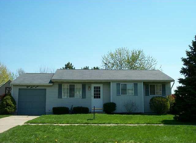 1st image of 917 N Woodlark Dr