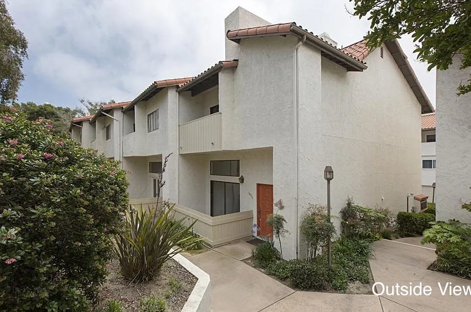 3976 La Jolla Village Dr
