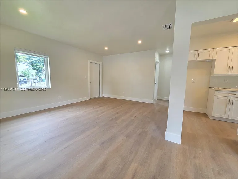 240 NW 51st Ave — Photo 7