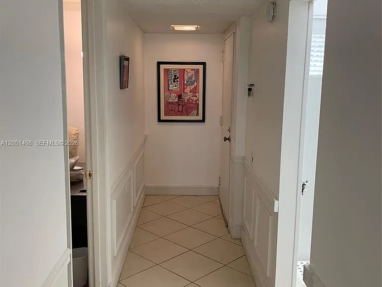 4801 Martinique Pl #H1 — Photo 2