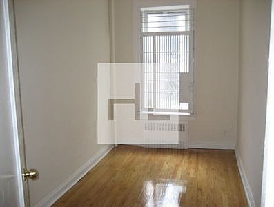 2nd image of 388 Saint Johns Pl APT 4B