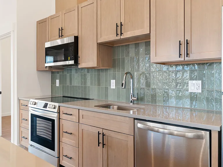 2508 SE 32nd Ave — Photo 9