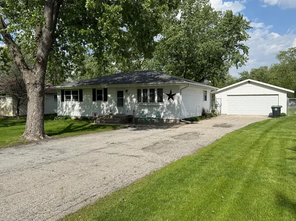 7727 Dakota St, Merrillville, IN 46410