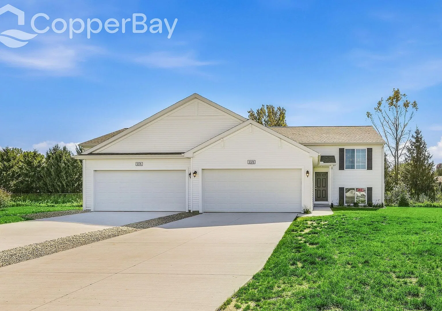 5465 E Karen Ct — Photo 1