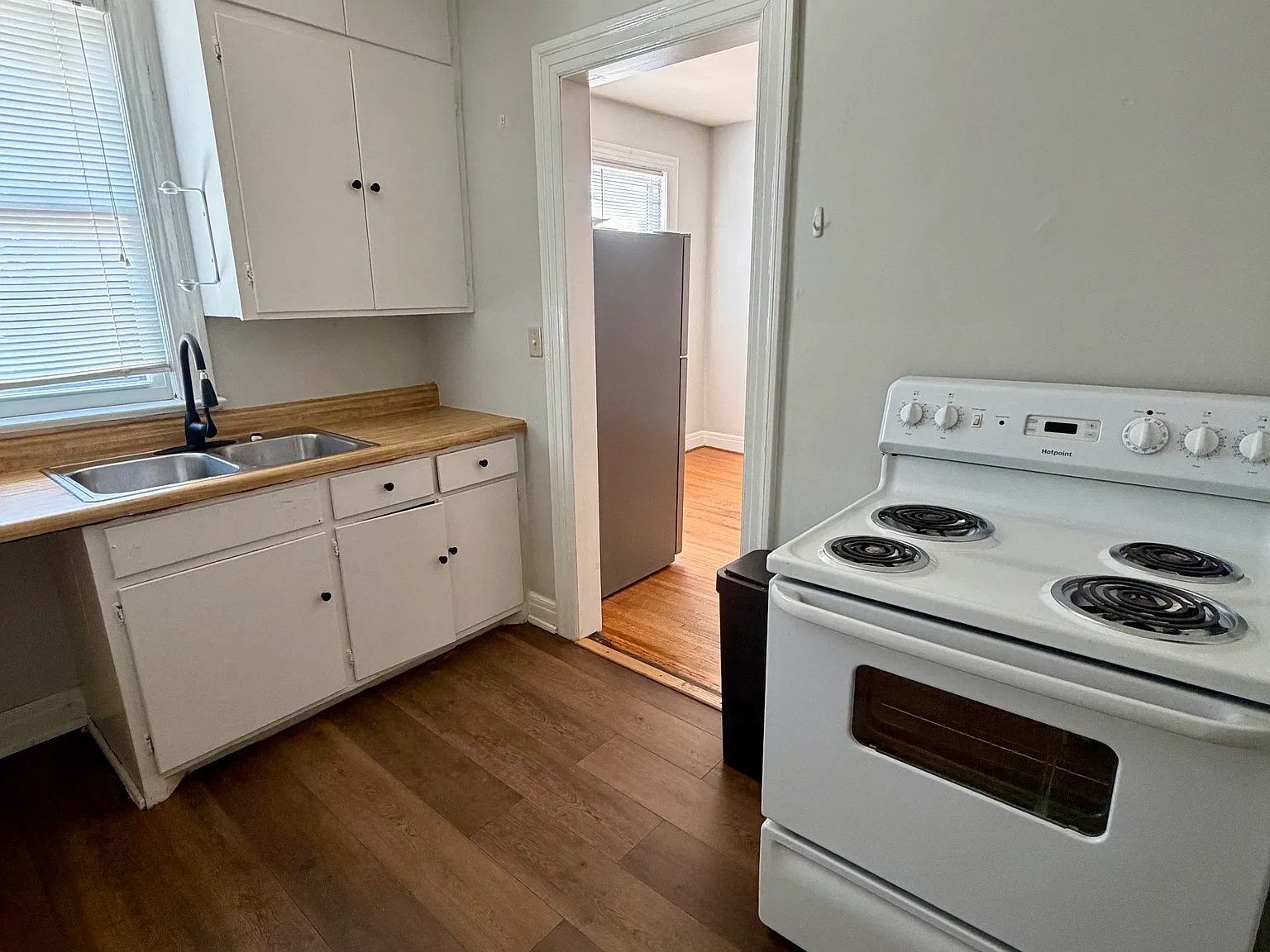 1601 Stratford Ave — Photo 4