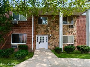 29 Gadsen Pl APT 1B, Staten Island, NY 10314