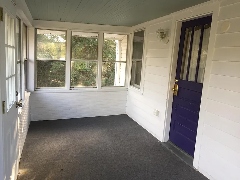 1032 Washington Ave — Photo 8