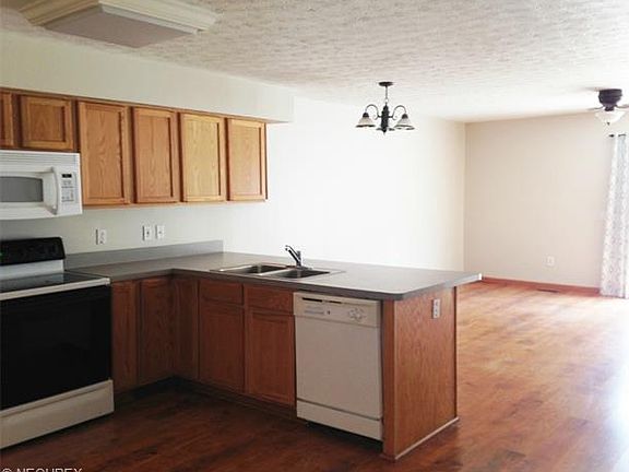 2nd image of 6409 Forest Park Dr