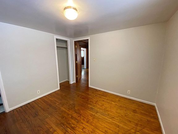 3rd image of 910-914 N 11th St #4