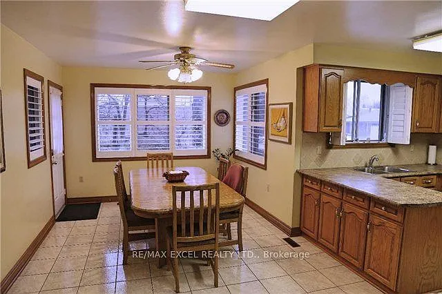 5 bed, $4,000 — Photo 2