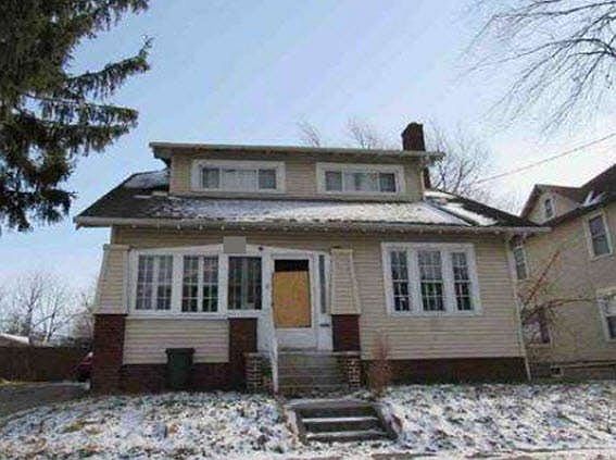 1st image of 208 Lincoln Ave