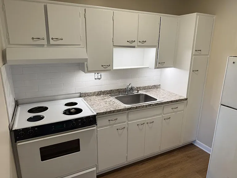 3804 Leland Rd — Photo 5