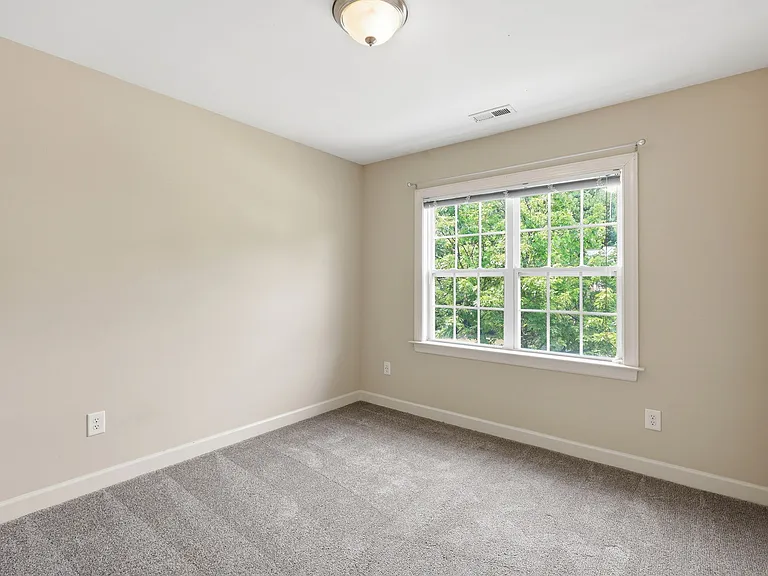 720 Pyracantha Dr — Photo 29