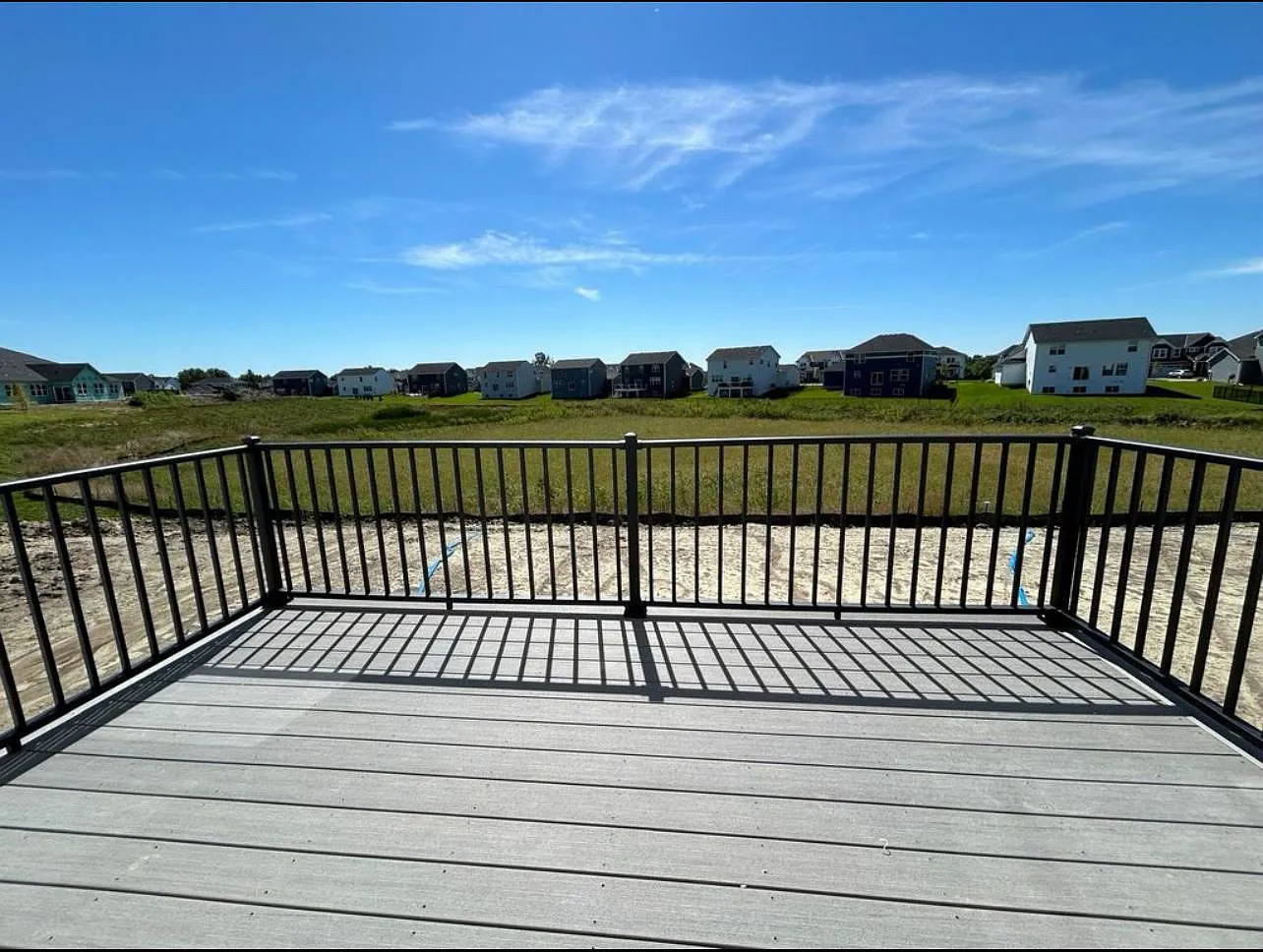 3 bed, 2.5 bath, 1800 sqft, $2,780 — Photo 4