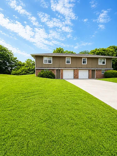 202 NE Westwind Dr #A Photo 1