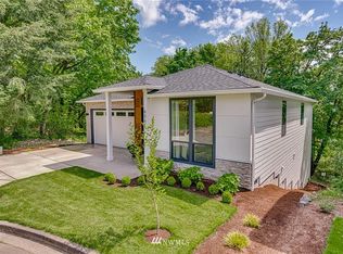 636 W U St, Washougal, WA 98671