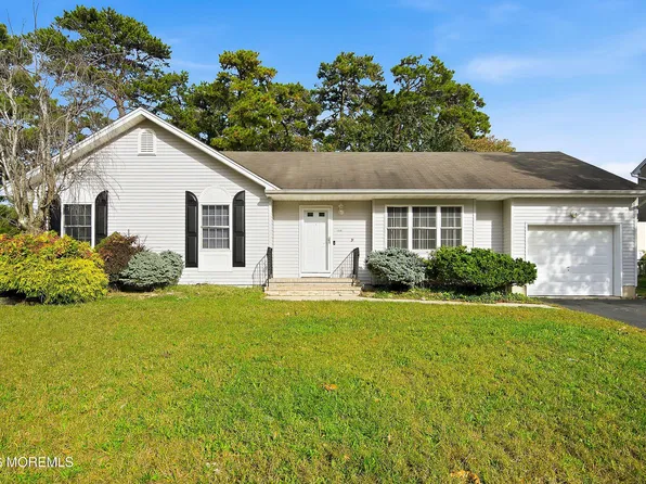 1512 Bismarck Street, Toms River, NJ 08757