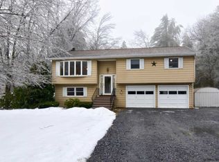 1581 Division St, Galway, NY 12074