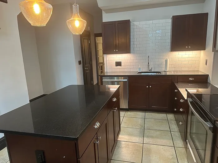 4249 Juniata St — Photo 10