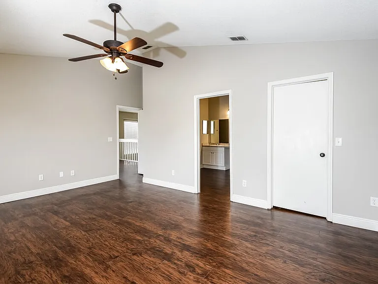 1405 Timberbend Cir — Photo 10