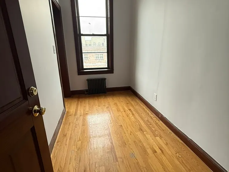 100 Cornelia St #3 — Photo 8